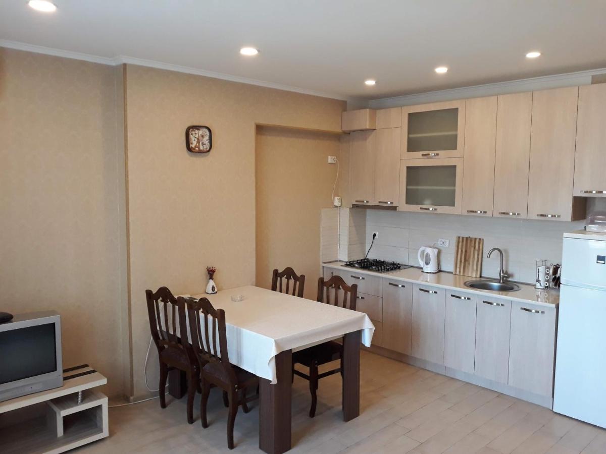 Grigol'S Apartament Тбілісі Екстер'єр фото